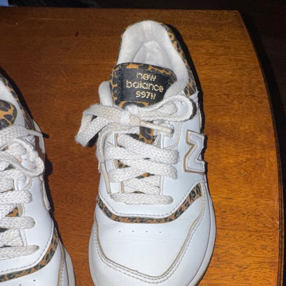 New Balance Kids' White and Leopard Print Sneakers - Picture 5 of 7